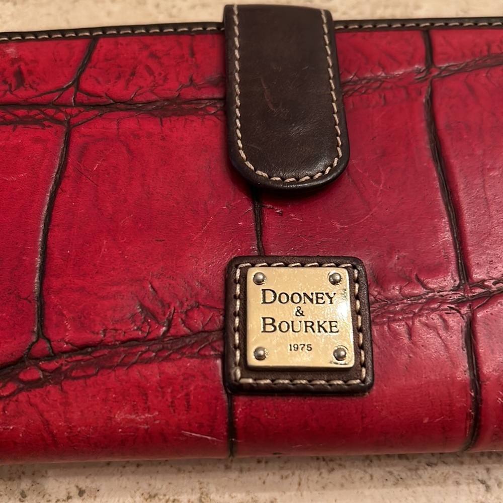 Dooney & Bourke Red Croc-Embossed Leather Wallet with Brown Trim - Picture 10 of 11